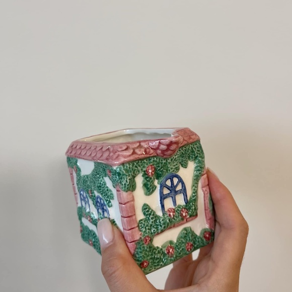 Vintage Avon Pink Ceramic Cottage Creamer Pitcher - Picture 2 of 5